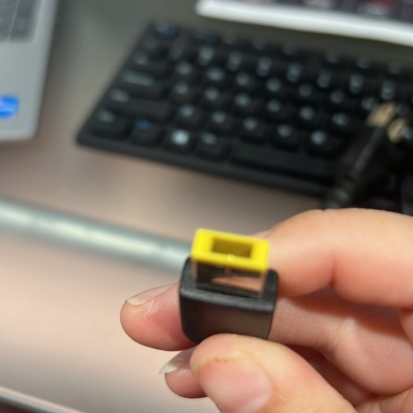 Lenovo Thinkpad charger - Picture 2 of 4